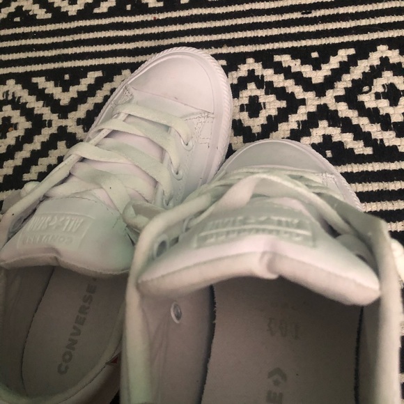 White Leather Monochrome Converse - Picture 4 of 5